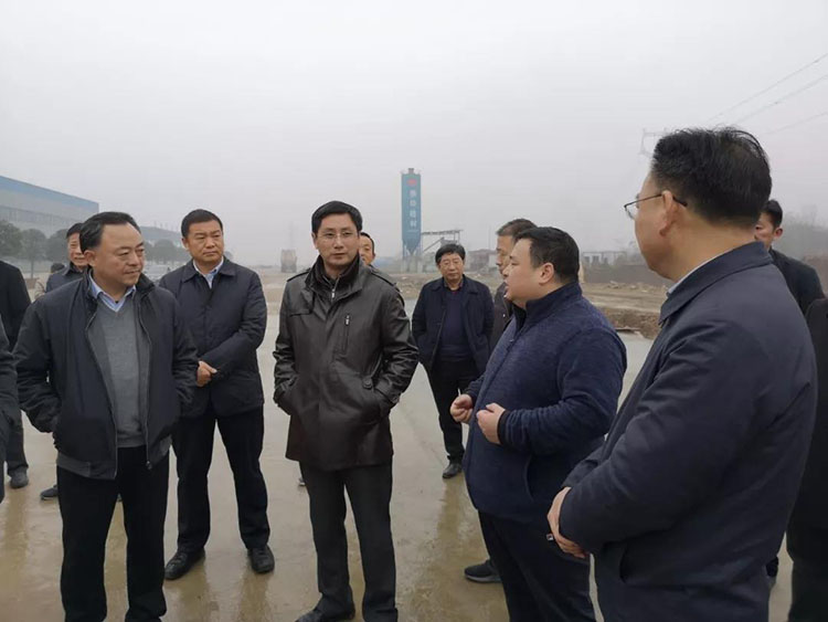 隨州市委、市人大代表團(tuán)蒞臨程力集團(tuán)商用車產(chǎn)業(yè)園視察